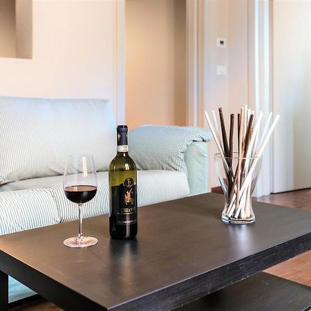 Hostly - La Pera Suite Apartment - 2 Bedrooms, Full Center Pisa Luaran gambar