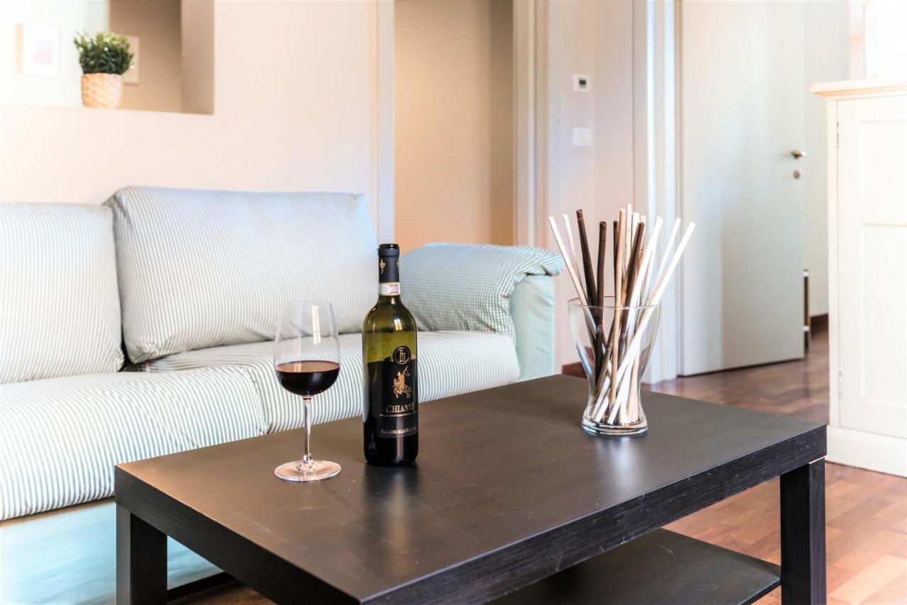 Hostly - La Pera Suite Apartment - 2 Bedrooms, Full Center Pisa Luaran gambar